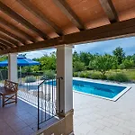 Antonia, A Beautiful Pool In A Large 1900 Sqm Garden Hébergement de vacances *