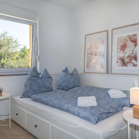 Antonia, A Beautiful Pool In A Large 1900 Sqm Garden *