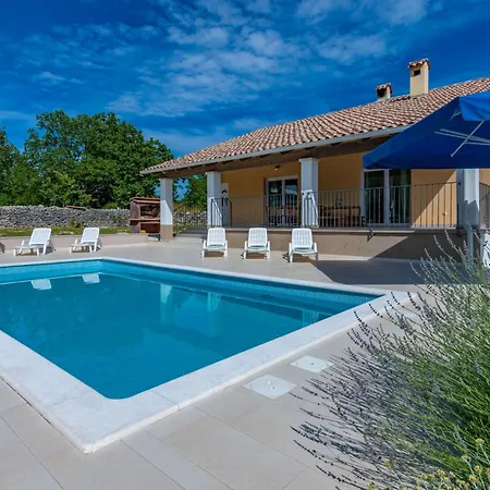 Antonia, A Beautiful Pool In A Large 1900 Sqm Garden * Modrusani